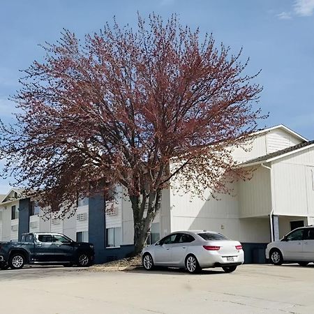Отель Super 8 Smithville Экстерьер фото