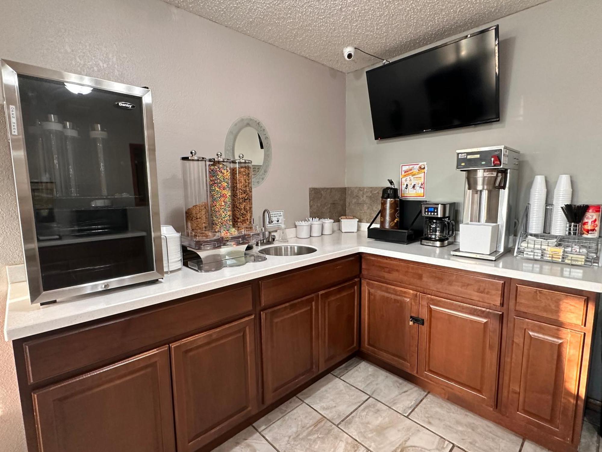 Отель Super 8 Smithville Экстерьер фото